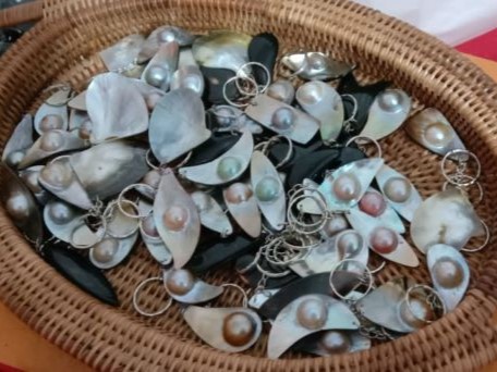 Tur dan Workshop Membuat Hiasan dari Kerang Mutiara